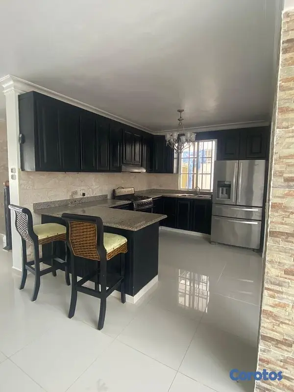 casas - VENDO CASA EN RESIDENCIALCERRADO DE 6 CASAS EN JUAN DOLIO A 5 MINUTOS DE LA PLA 2