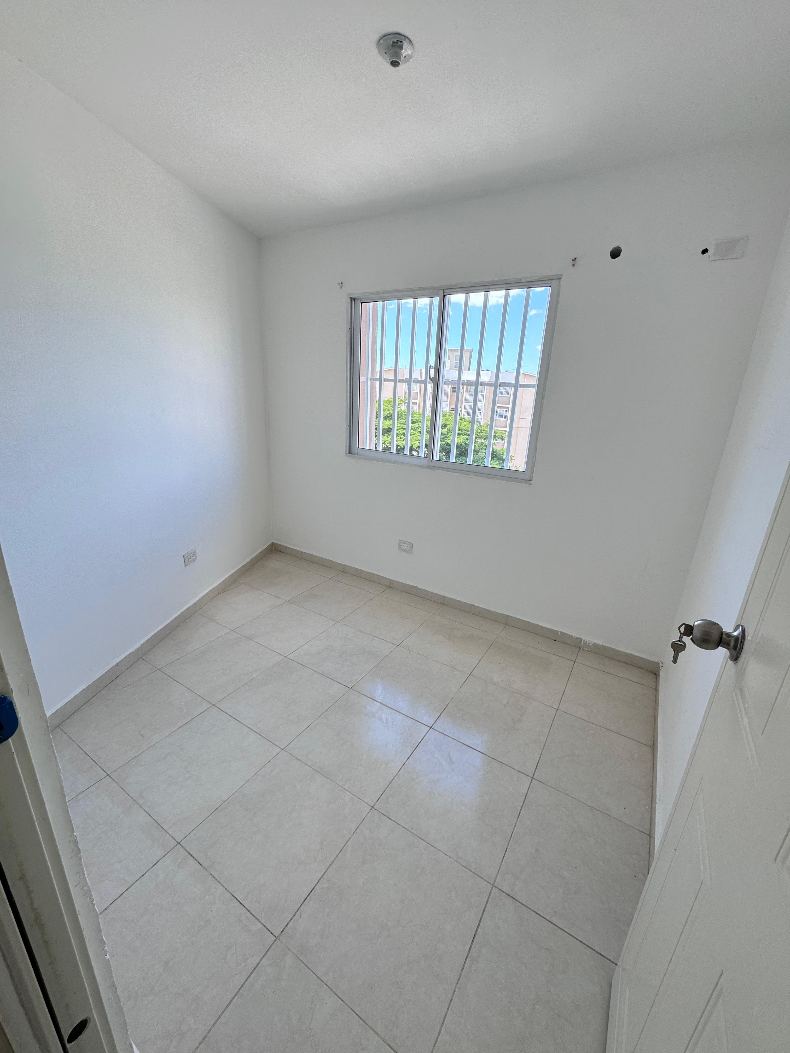 apartamentos - APARTAMENTO EN COLINAS DE GURABO EN VENTA. 4