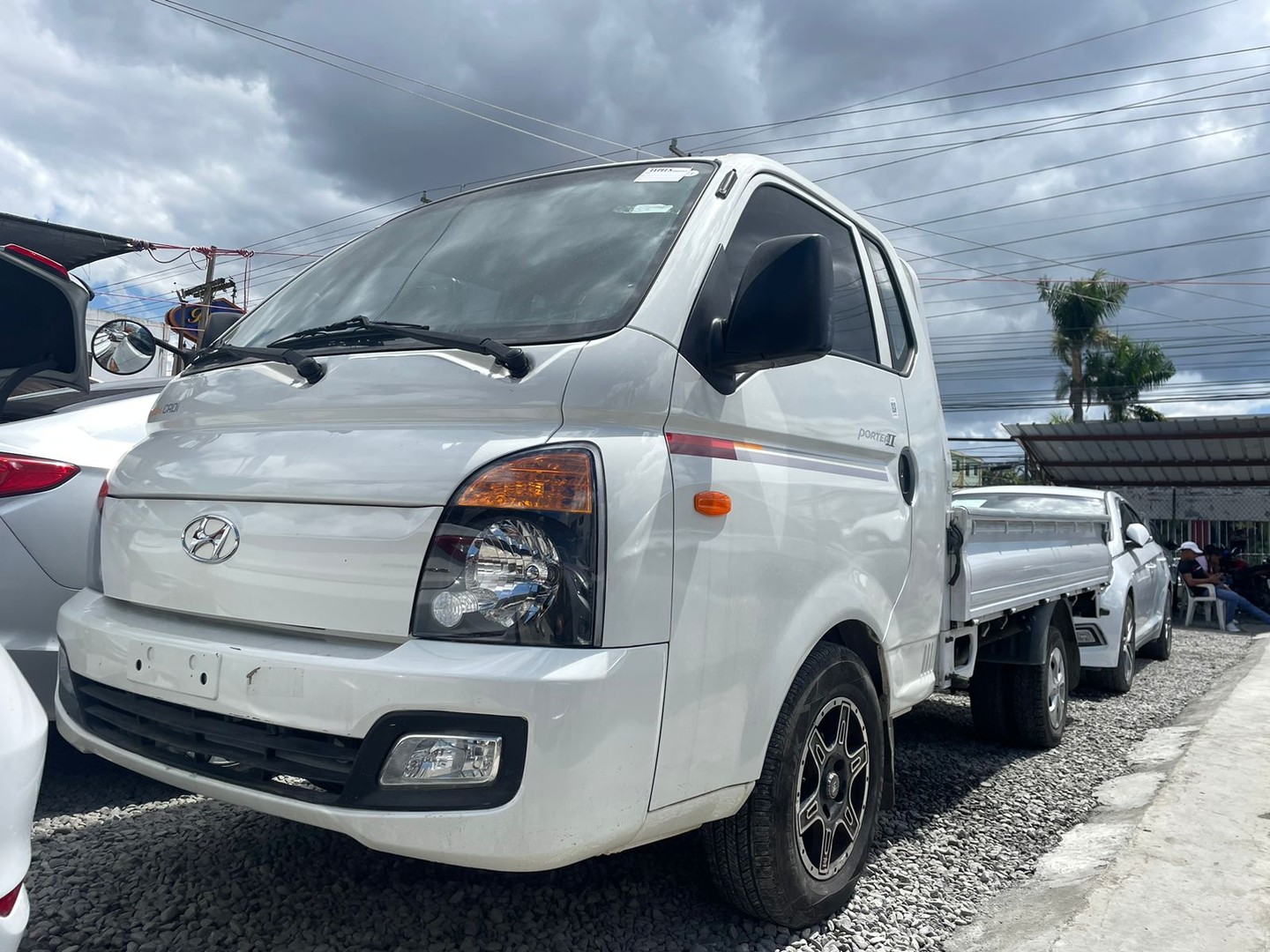 camiones y vehiculos pesados - HYUNDAI PORTER H100 2017