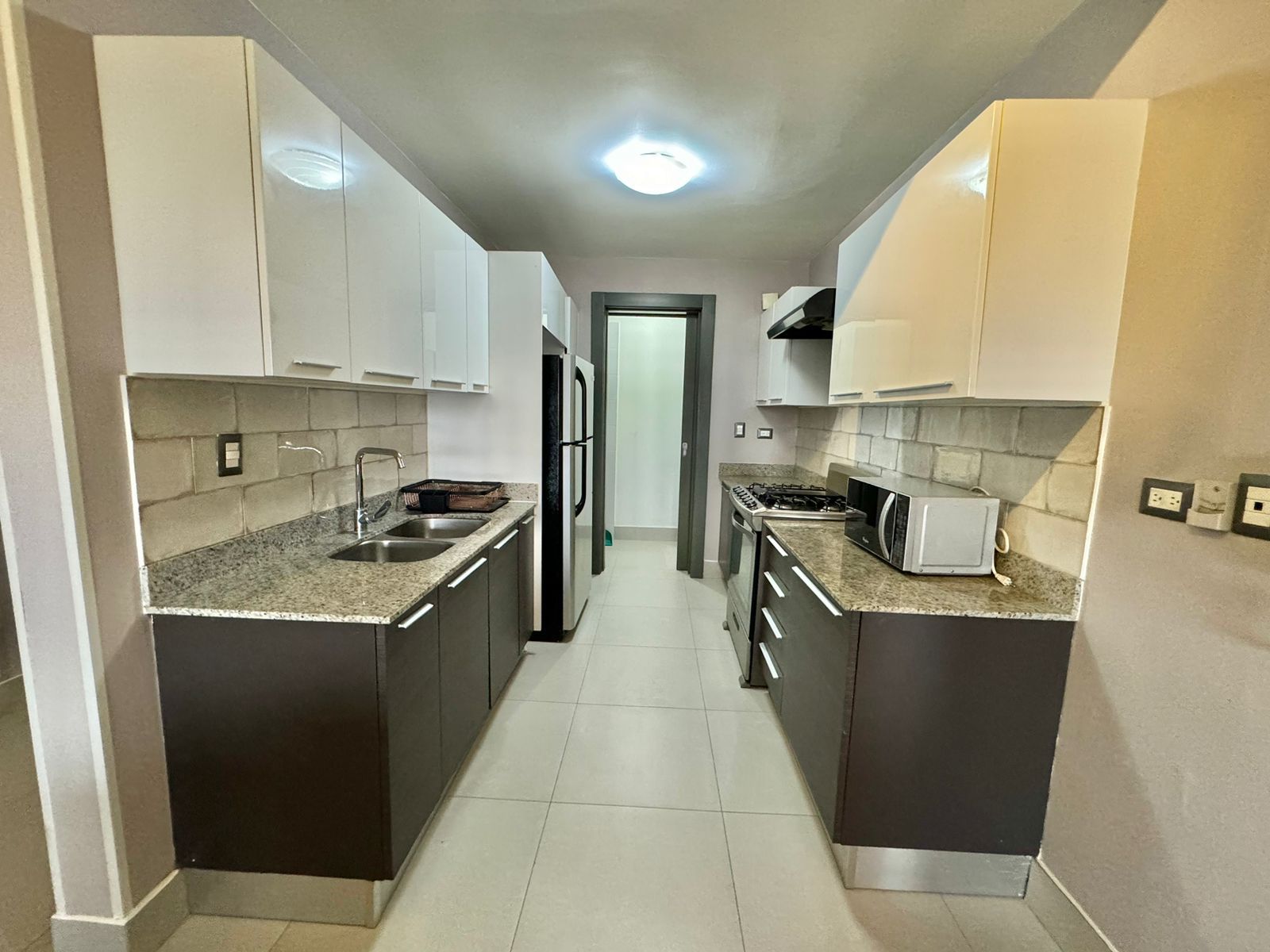 apartamentos - Apartamento en Alquiler Amueblado
PIANTINI
USD 1,400.00 (Mantenimiento incluido) 5