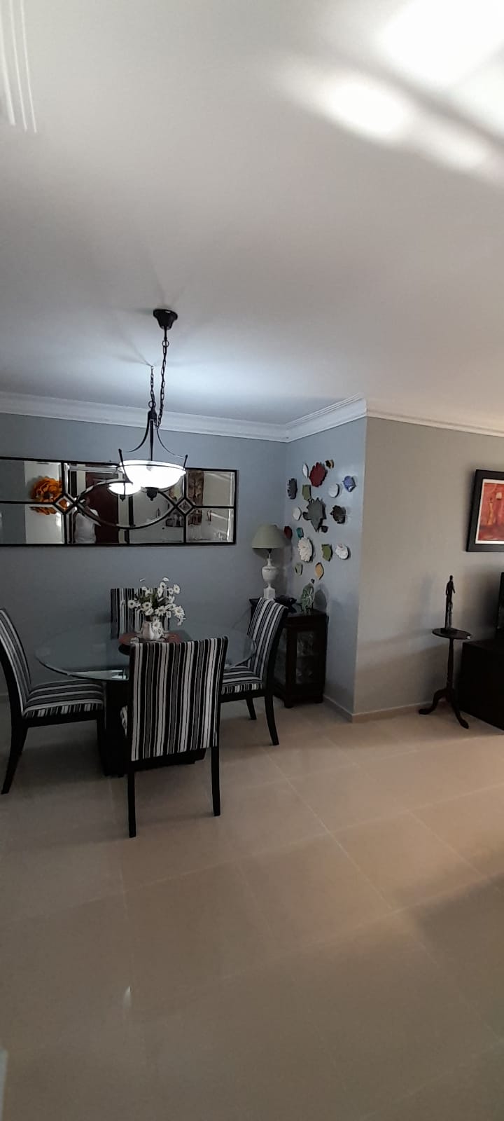 apartamentos - Apartamento 4to. Nivel con Terraza en Los Prados 7
