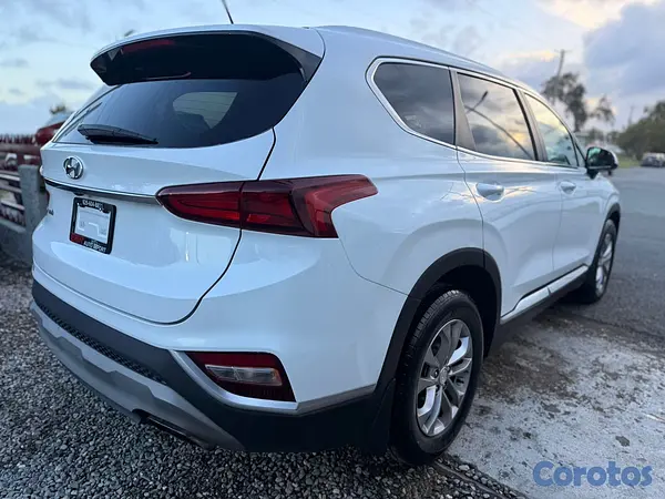 jeepetas y camionetas - Hyundai Santa Fe SEL 2020 8