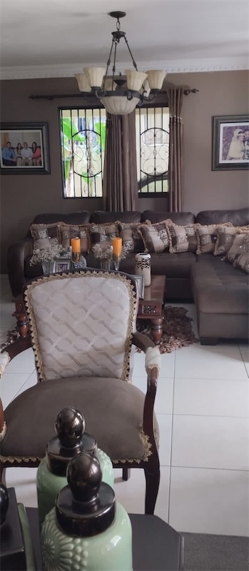 casas - Venta de casa en los prados Distrito Nacional Santo Domingo con 506mts 6