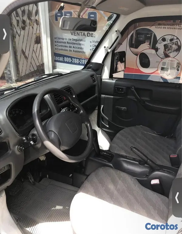 jeepetas y camionetas - Vendo SUZUKY carry 2015 RD$ 370,000 5