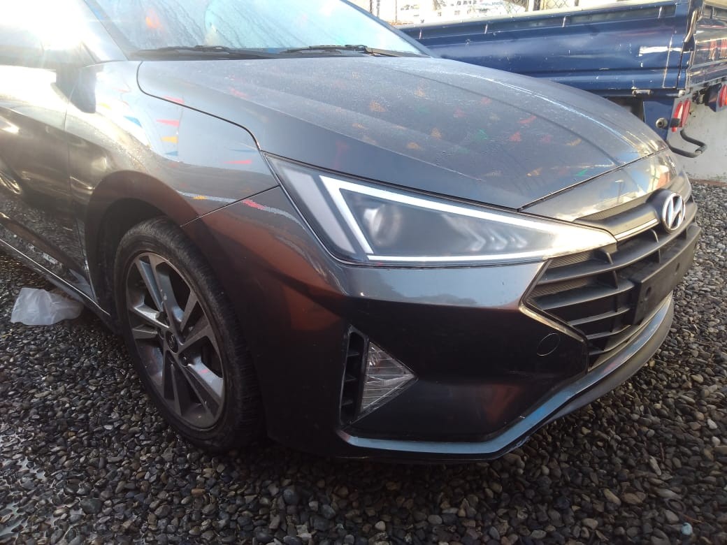 carros - AVANTE 2019 GRIS 5