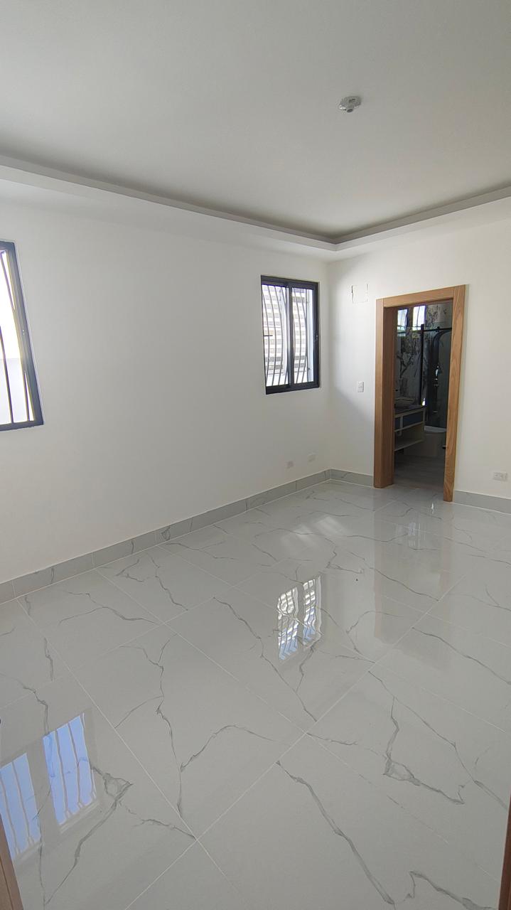 casas - Vivienda con 4 Habitaciones, Llanos de Gurabo  2
