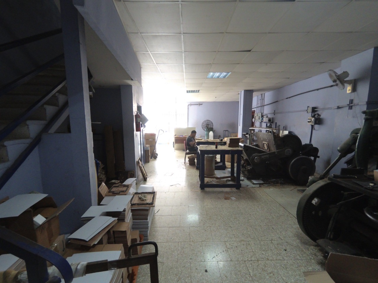 oficinas y locales comerciales - Local comercial  2 niveles en San Carlos 
 6
