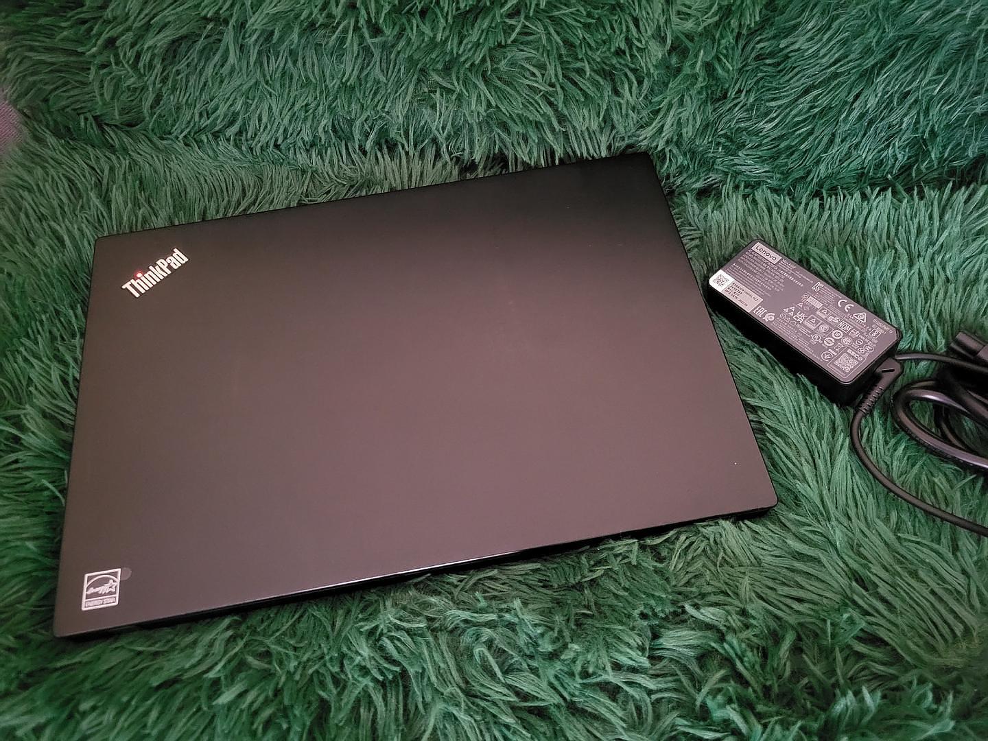 computadoras y laptops - LENOVO THINKPAD  T14S 10TH >i7
>1TB  1