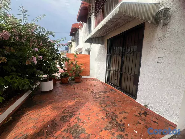 casas - Casa de 2 Niveles en Venta -La Feria 7