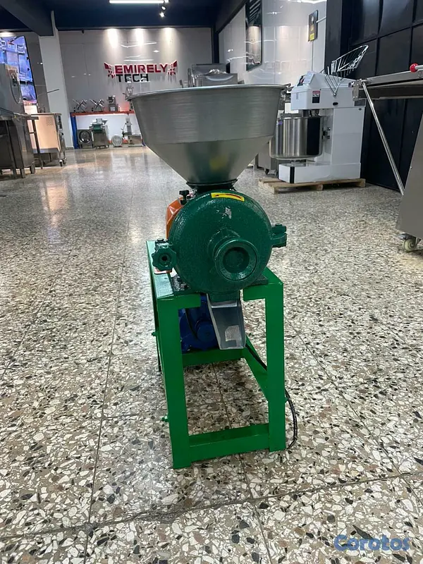 equipos profesionales - Moledora tritura molino de granos secos de 100kg c 6