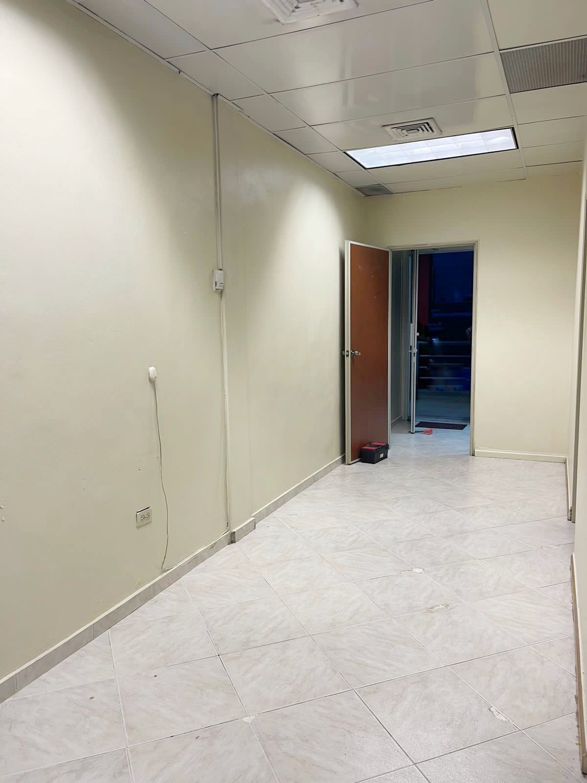 oficinas y locales comerciales - Local para oficinas Renacimiento 4