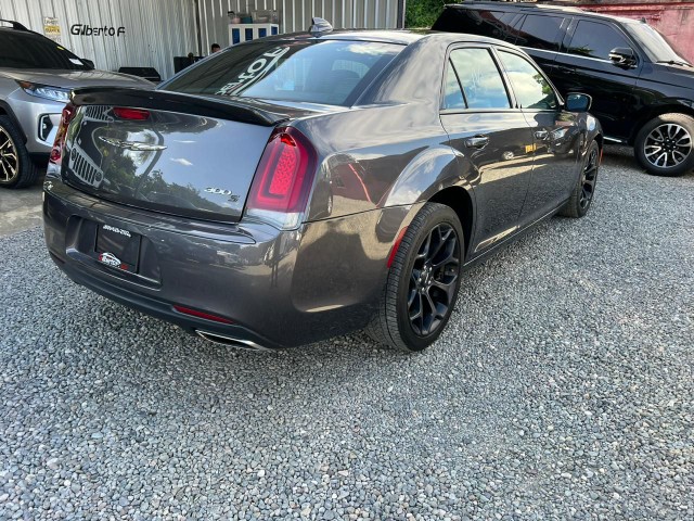 carros - Chrysler 300 c 2019 impecable 3