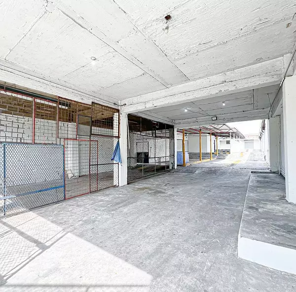 oficinas y locales comerciales - Nave industrial céntrica  6