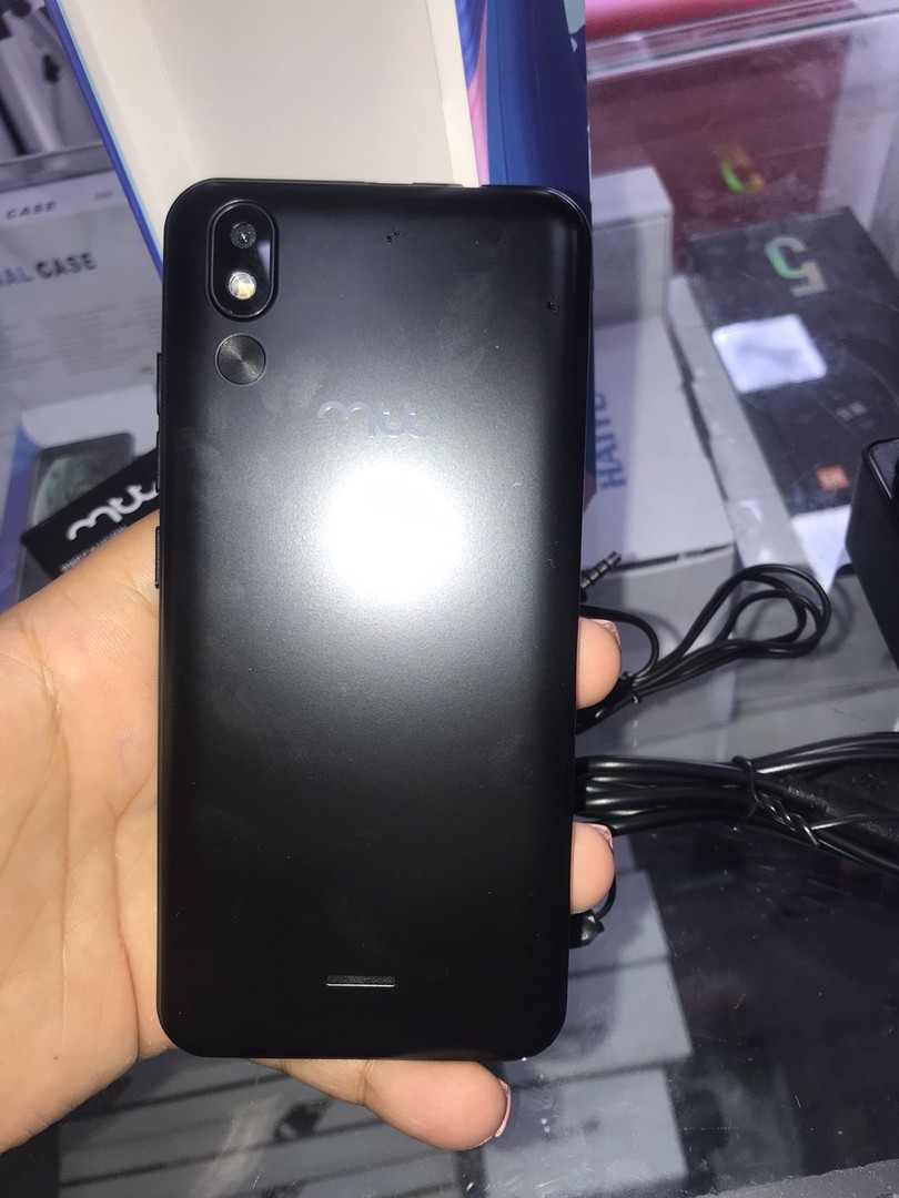 celulares y tabletas - Teléfono MTT- L570a - 32GB, admite dos sim card desbloqueado 3