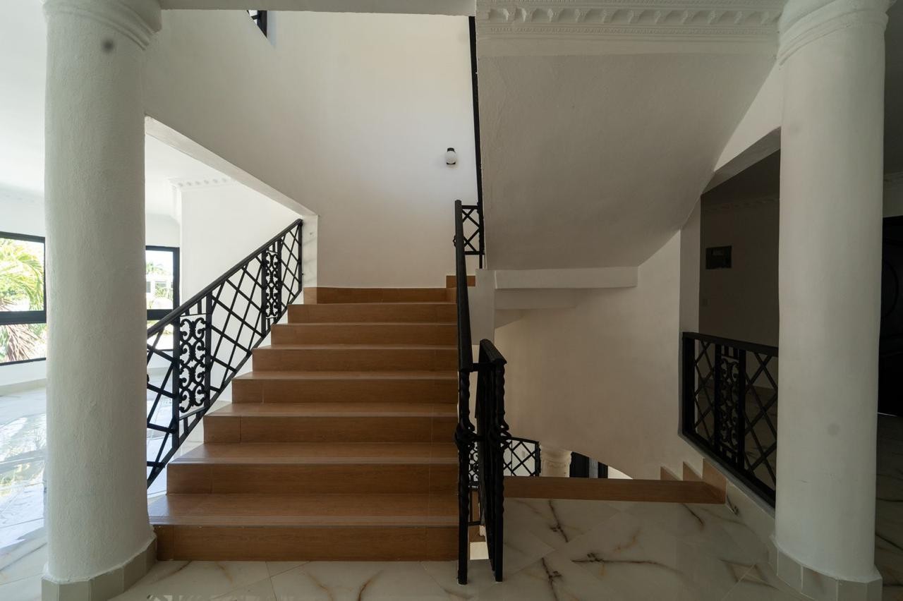 casas - EXCLUSIVA CASA EN VENTA EN SANTO DOMINGO  4
