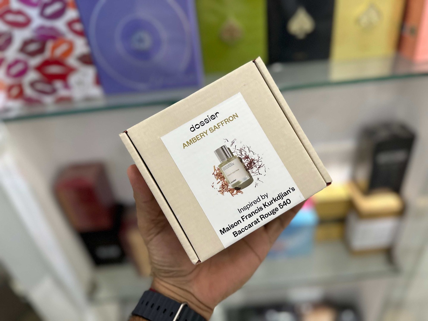 salud y belleza - Vendo Perfumes Dossier Ambery Saffron inspirado Bacarat Rouge Nuevo $ 4,700 NEG