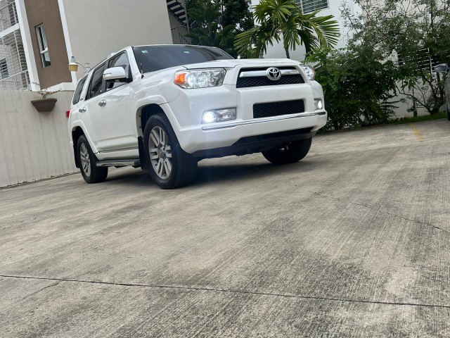jeepetas y camionetas - Toyota 4runner limited 2012 0