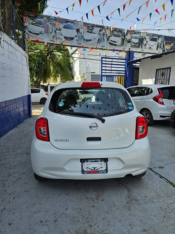 carros - NISSAN MARCH  5