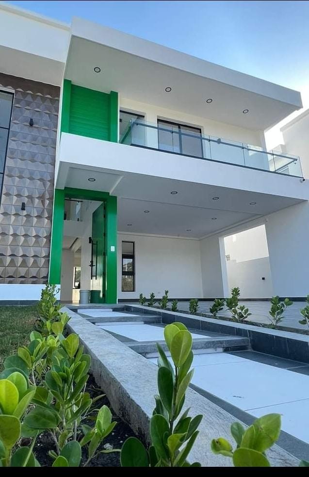 casas - Preciosa Casa Nueva de 2 Niveles en Gurabo 2