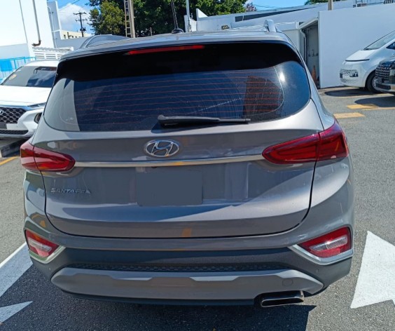 jeepetas y camionetas - Hyundai Santa fe 2019 excelente estado 2