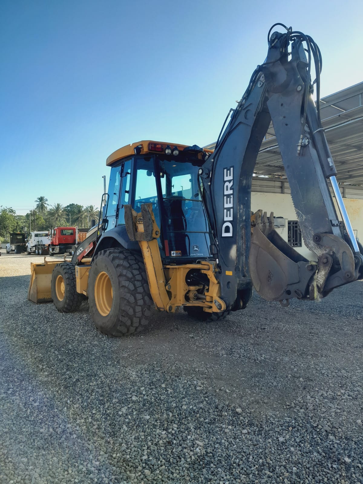camiones y vehiculos pesados - JOHN DEERE 410L AÑO 2018 6