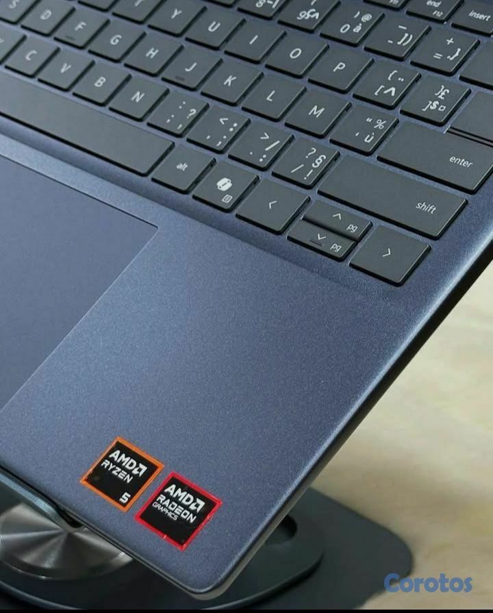 computadoras y laptops - Laptop Dell Latitude 14" FHD Touch, 3