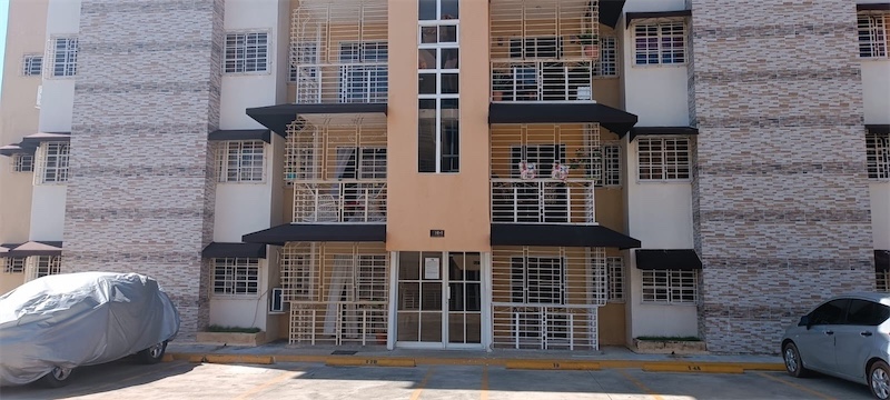 apartamentos - Venta de apartamento 4to piso con terraza privada en la autopista de san Isidro 3