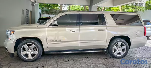 jeepetas y camionetas - Chevrolet Suburban Premier 2017 7