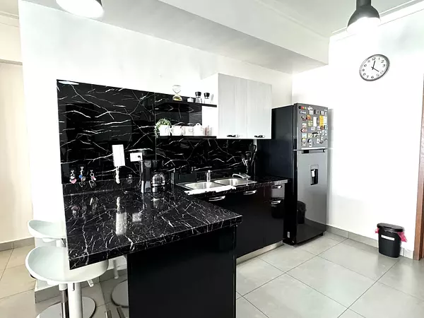 apartamentos - *📍Serrallés * Apartamento en venta Amplio 8