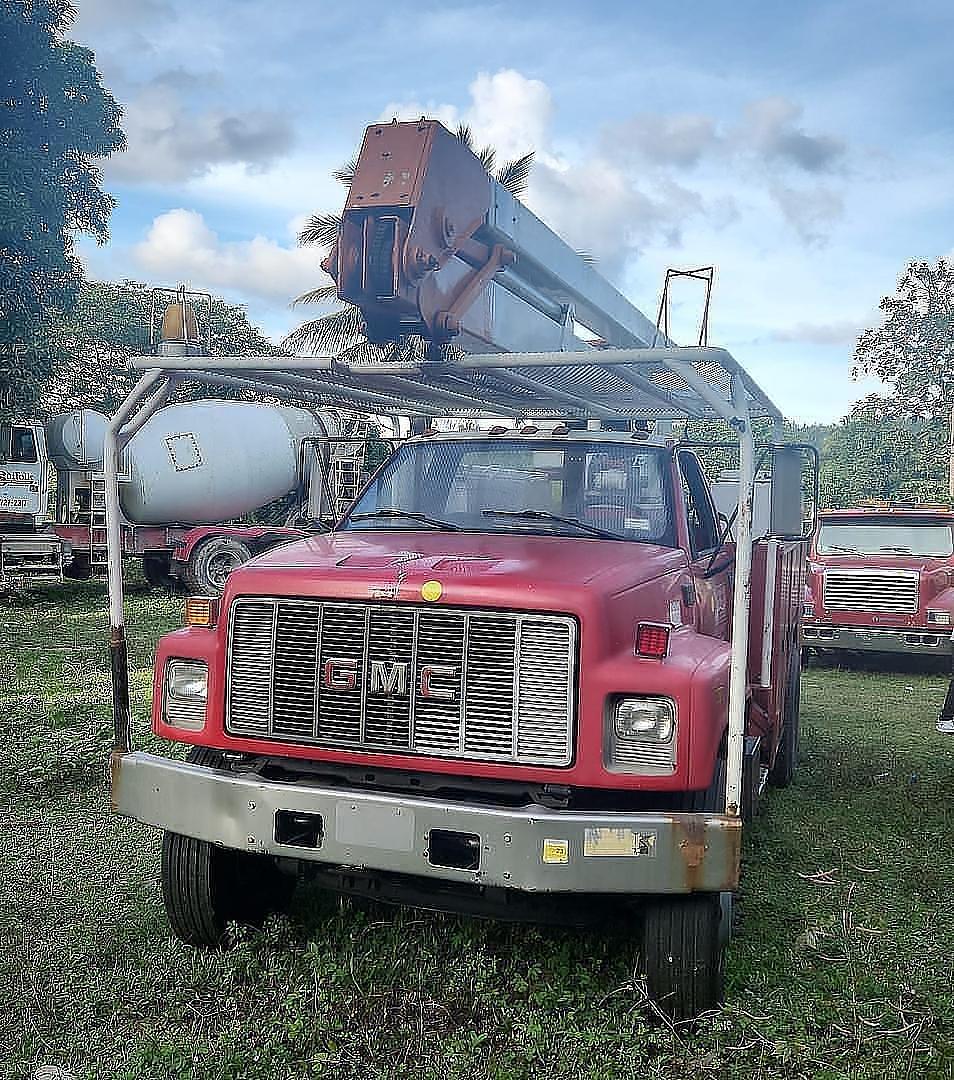 camiones y vehiculos pesados - Camion mecánico grua 