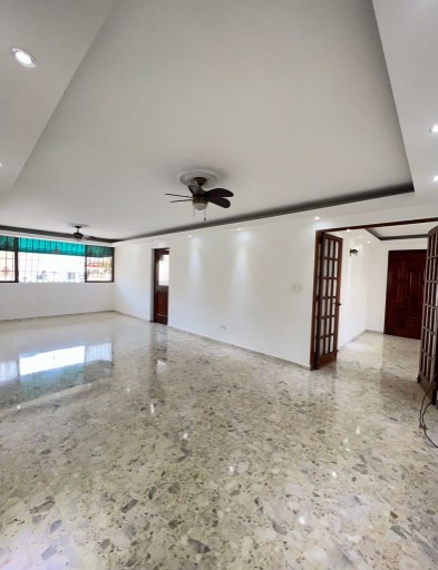 apartamentos - Sin intermediarios 
Rento apartamento sin amueblar en piantini 7