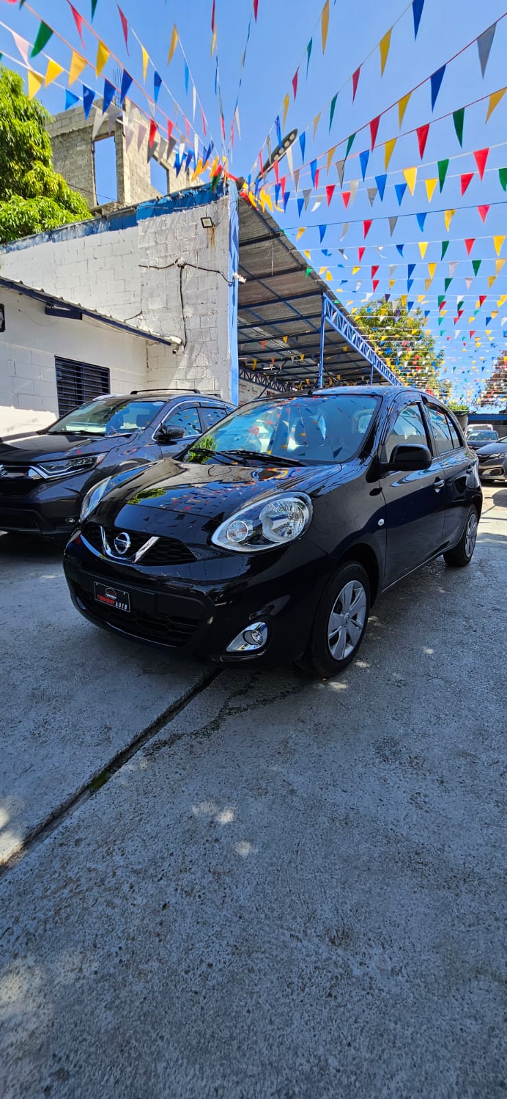 carros - NISSAN MARCH 1