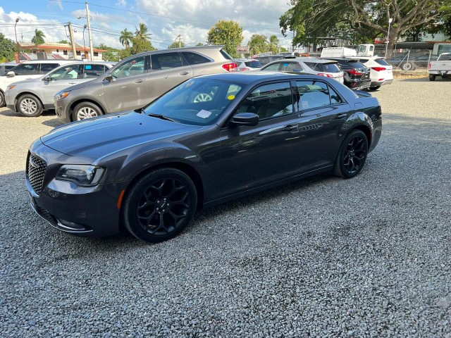 carros - Chrysler 300 c 2019 impecable 0