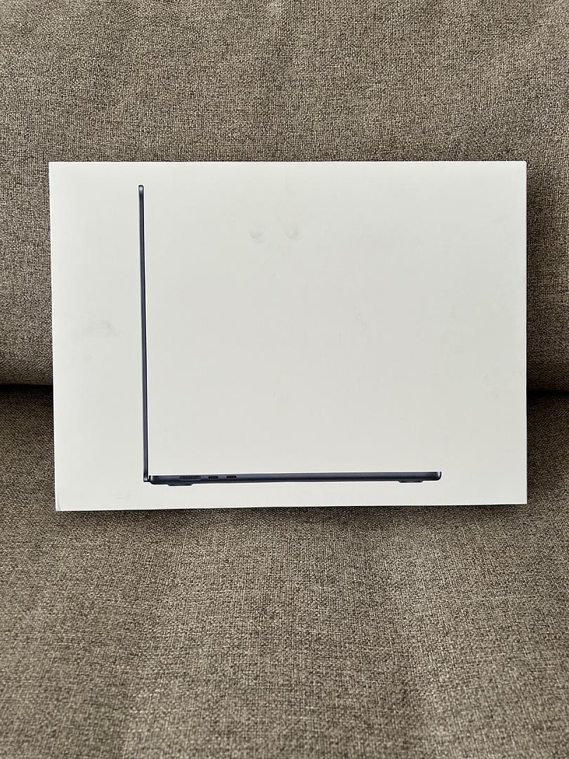 computadoras y laptops - MACBOOK AIR M4 15"  512GB 24GB RAM SELLADA OFERTA