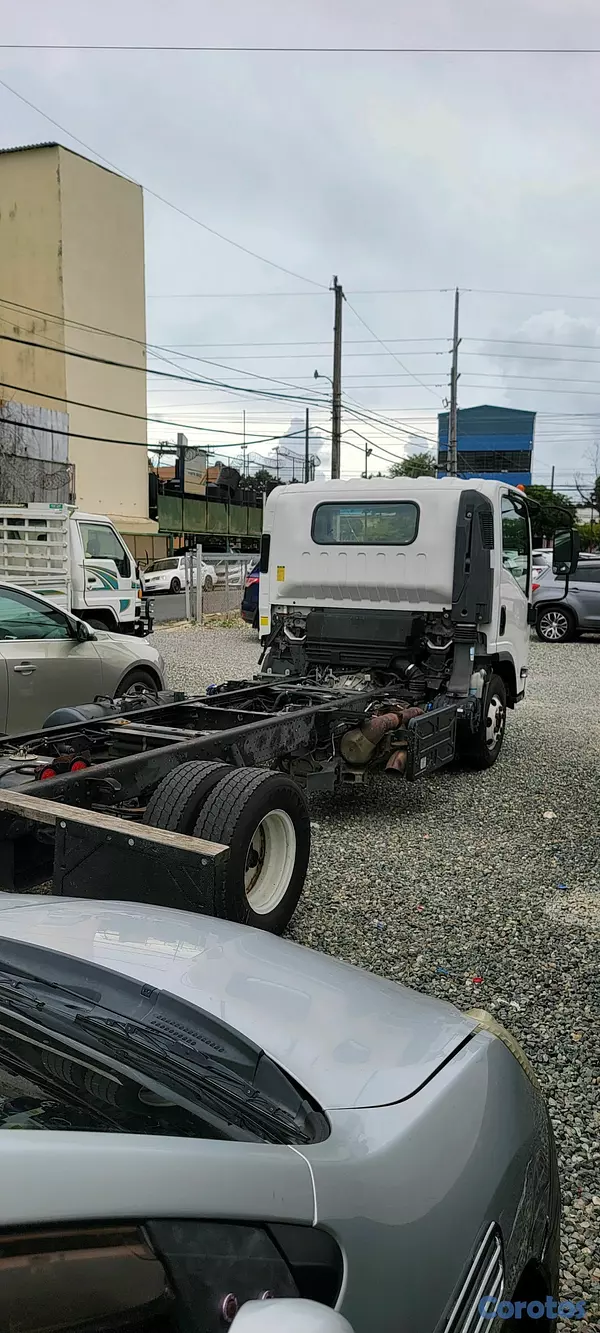 camiones y vehiculos pesados - CAMION CHASIS ISUZU 2019 5
