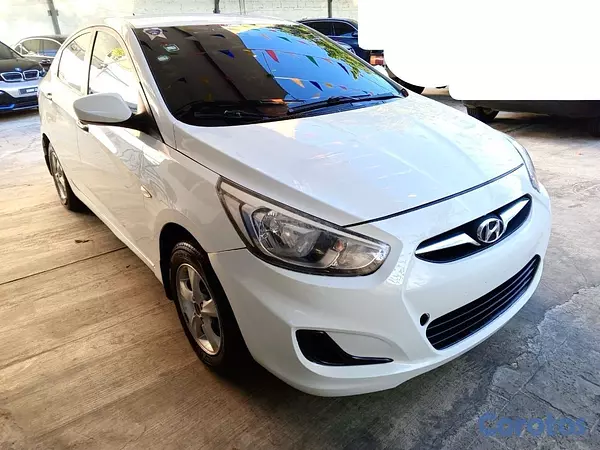 carros - HYUNDAI ACCENT SE 2017 1