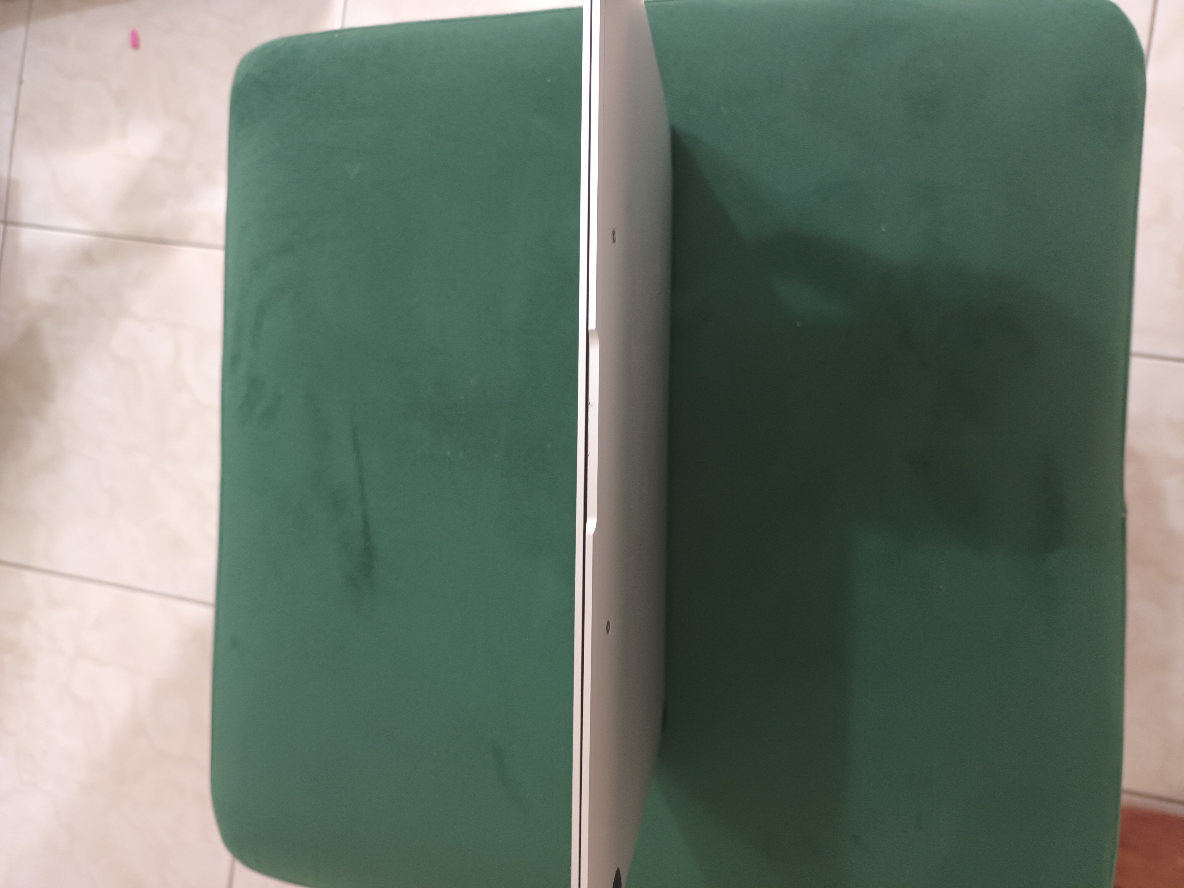 computadoras y laptops - Macbook Air Importada como nueva 5