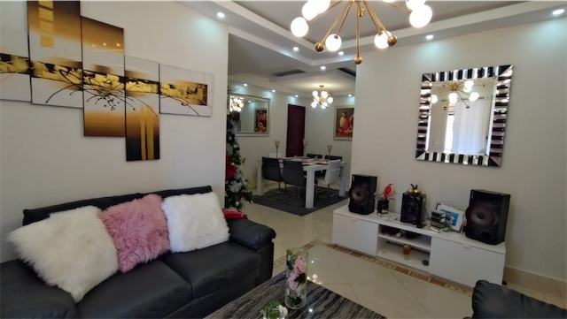 apartamentos - Venta de apartamento 4to piso con terraza privada en la autopista de san Isidro 0