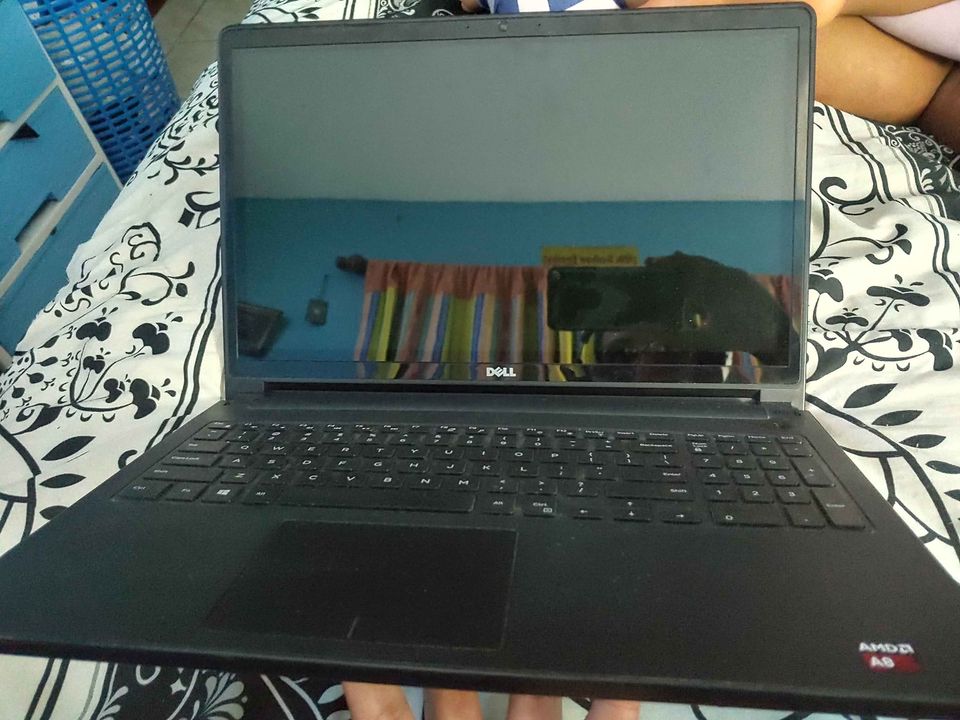 computadoras y laptops - Laptop Dell Inspiron 15
