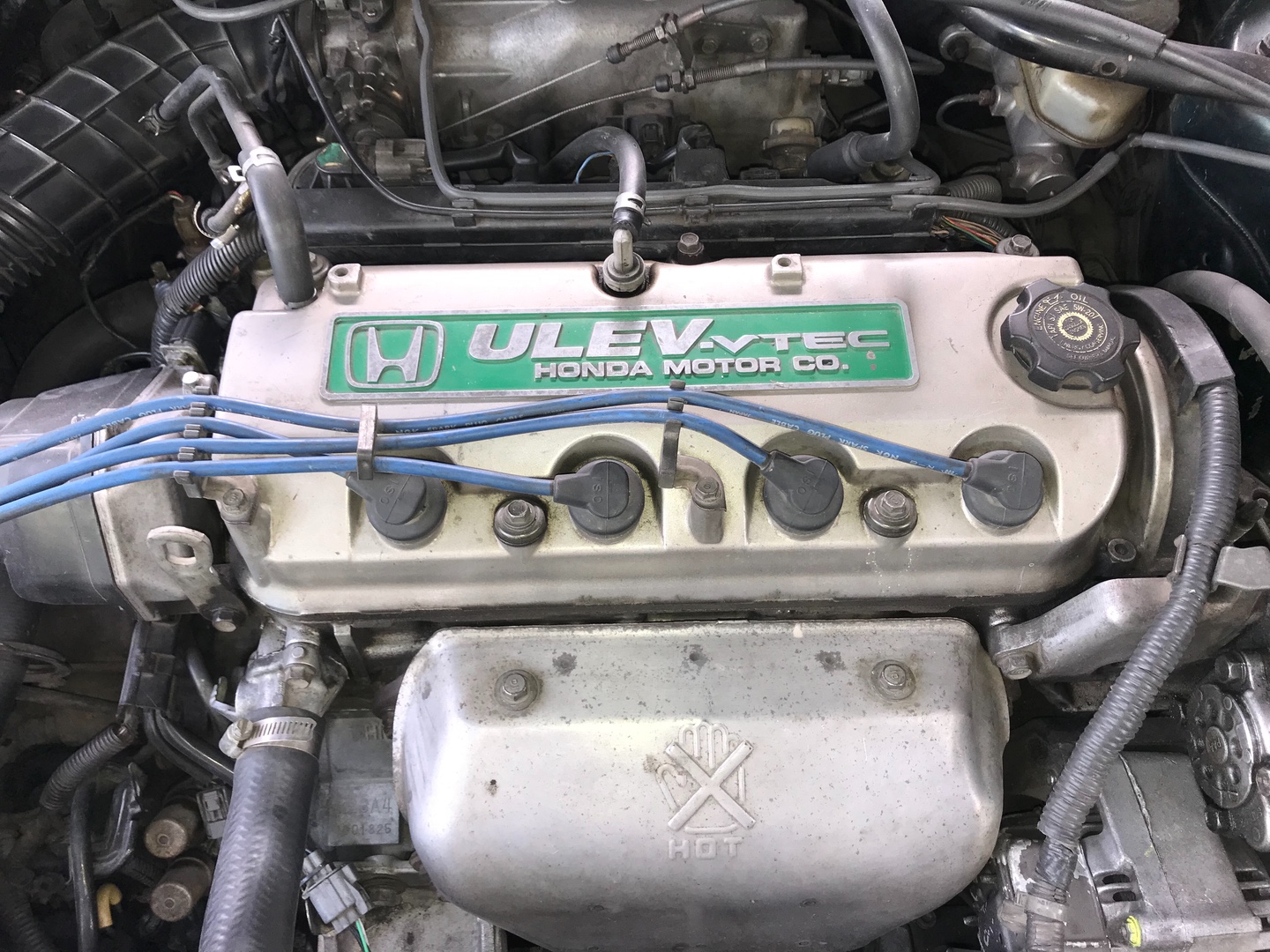 carros - Motor de Honda Accord 2001 F-23  de cuatro cilindros. (sin accesorios)