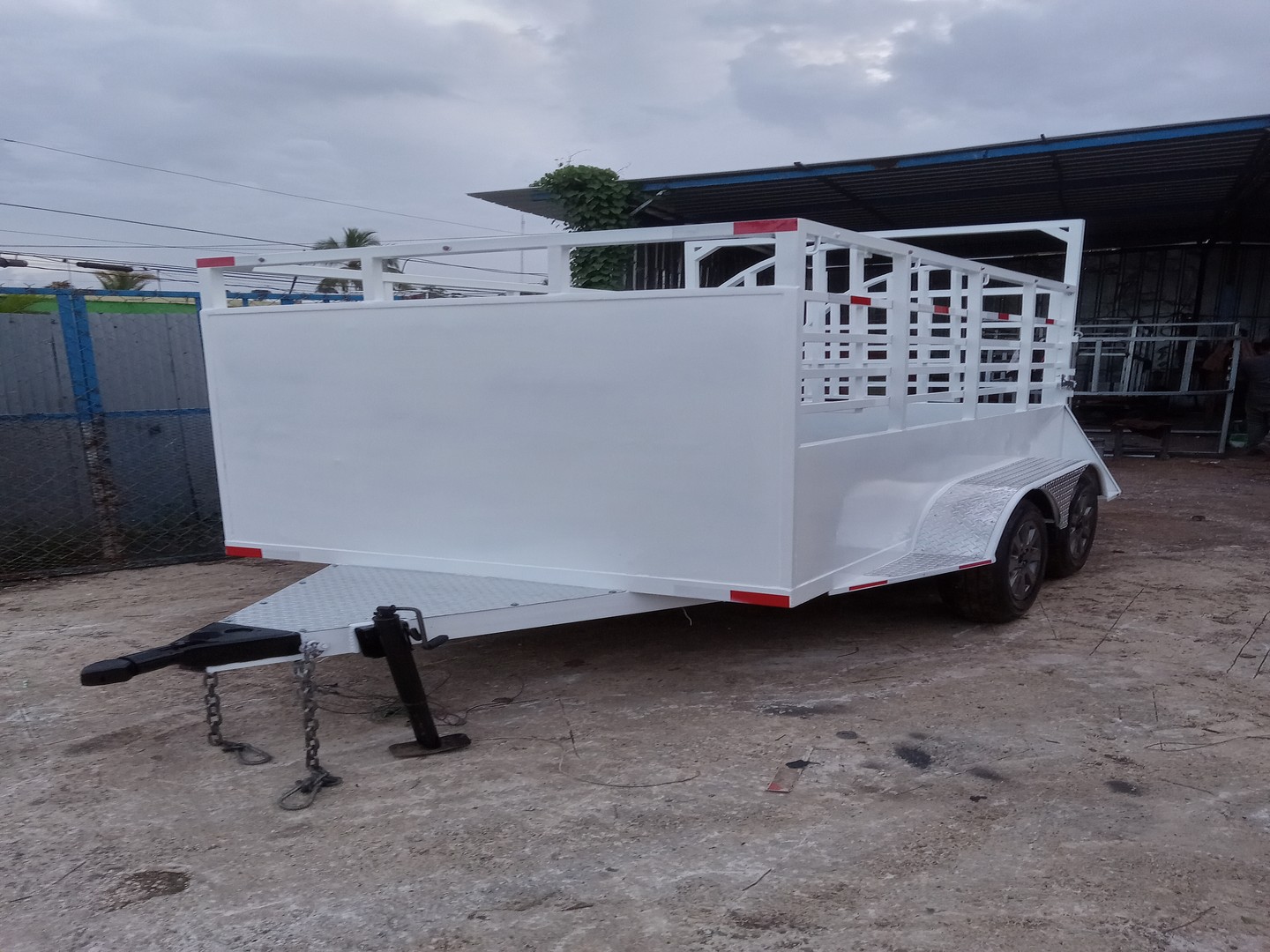vehiculos recreativos - Trailer para u caballos avierto cerrado. 0