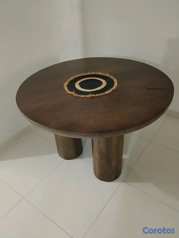 decoración y accesorios - mesa prácticamente nueva color madera  2