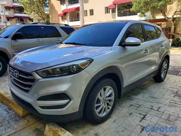 jeepetas y camionetas - Hyundai tuson 2017 Version americana 8