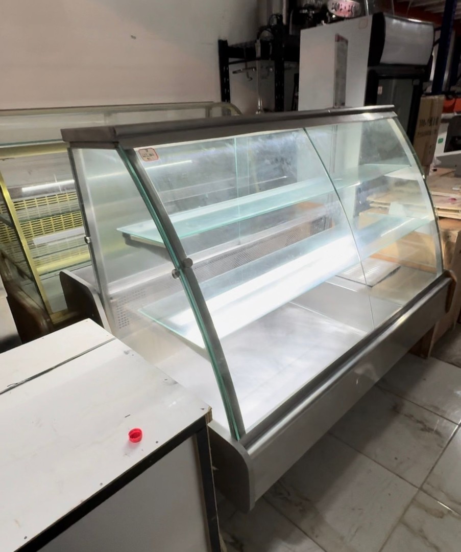 servicios profesionales - Vitrina Fría de Resposteria, 6 pies 6