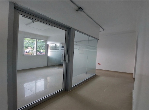 oficinas y locales comerciales - Local dos niveles Isela para oficinas y consultorios 3