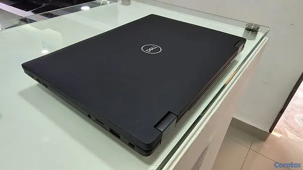 computadoras y laptops - Dell touch 13.3 Pulg Core i5 7th Gen Ram 8gb ddr4 Disco 128gb SSD Solido Wifi  4