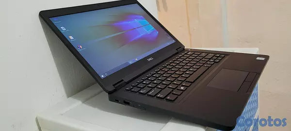 computadoras y laptops - Dell Slim 14 Pulg Core i7 Ram 8gb ddr4 Disco 256gb Full 2