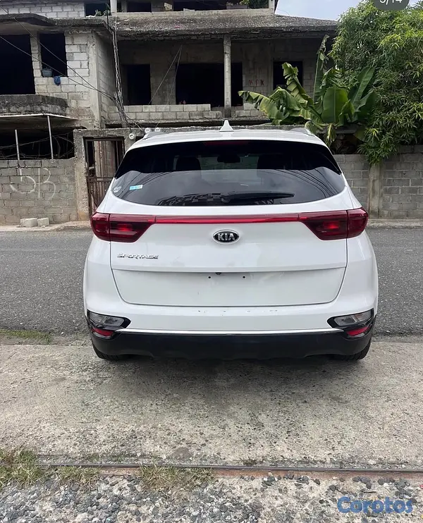 jeepetas y camionetas - Kia Sportage LX 2020 5