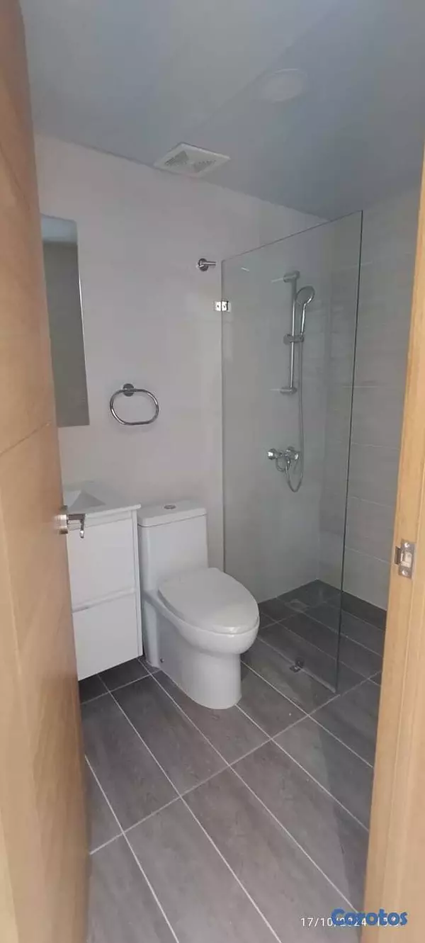 apartamentos - Se Alquila Amplio Apartamento en torre Moderna 4