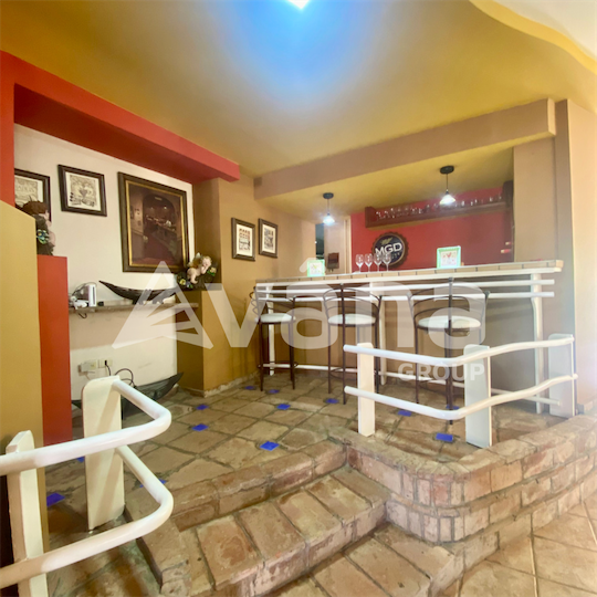 casas - Espaciosa casa de venta en Las Dianas  2